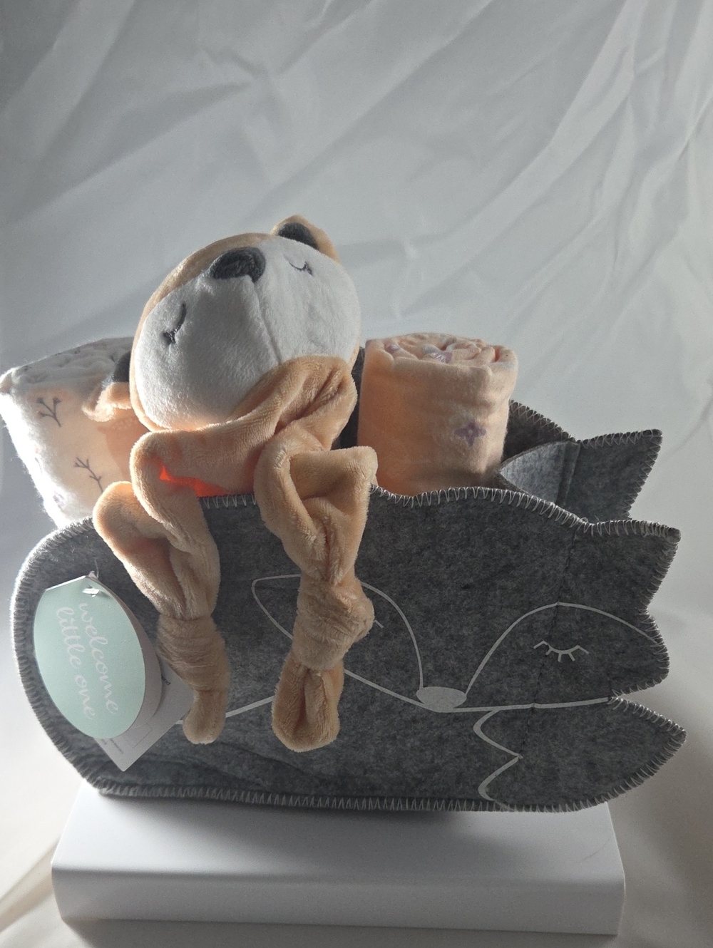 Welcome Little One: Security Blanket, 3 Receiving Blankets, Fox Shaped Storage.